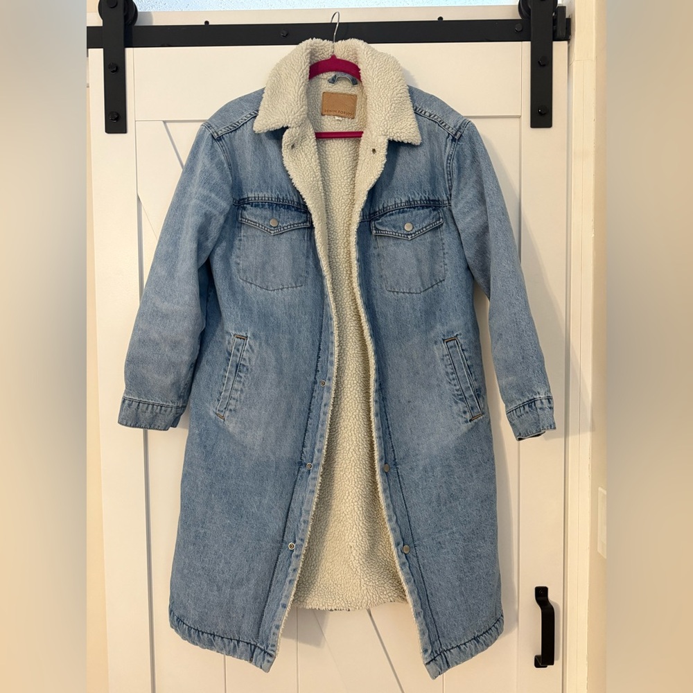 Aritzia Denim Forum 90s Ali Sherpa Lined Demin Coat Small
